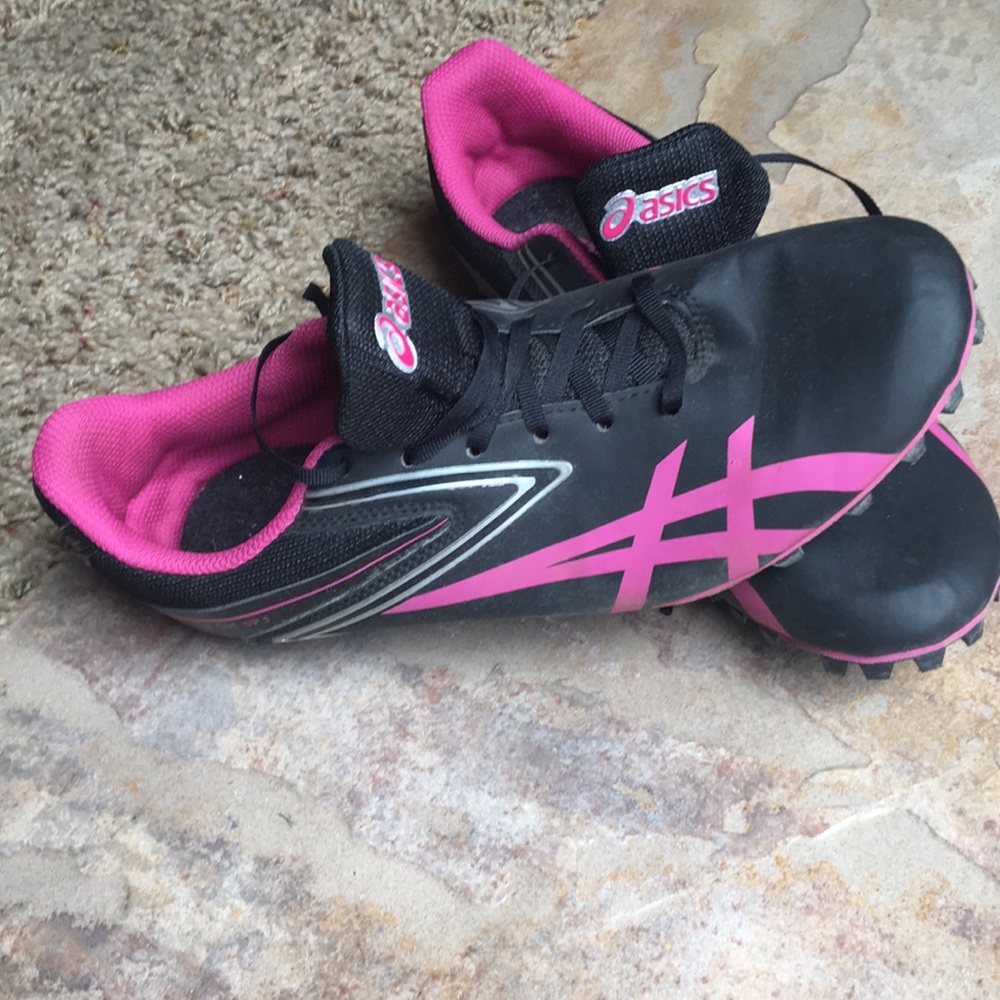 Track cleats